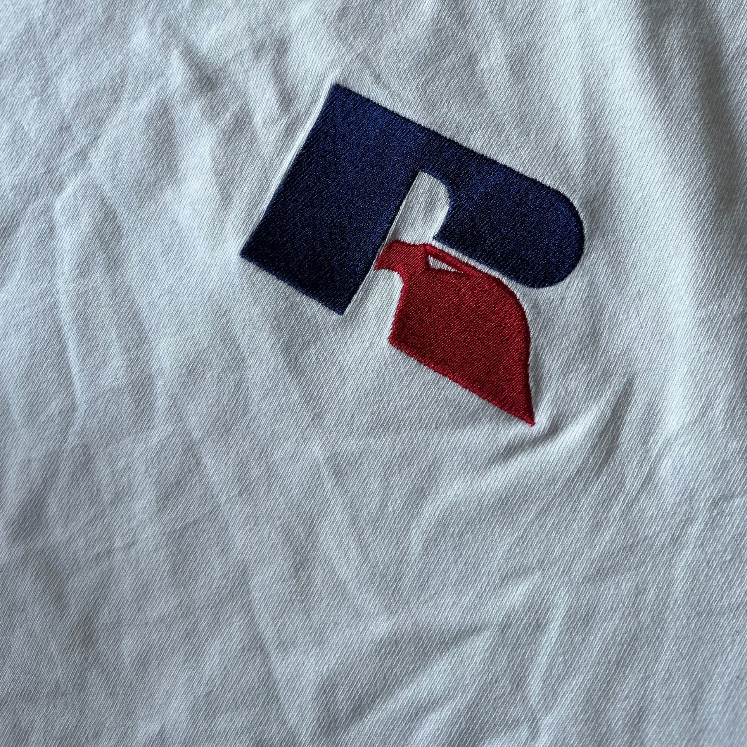 RUSSELL TEE