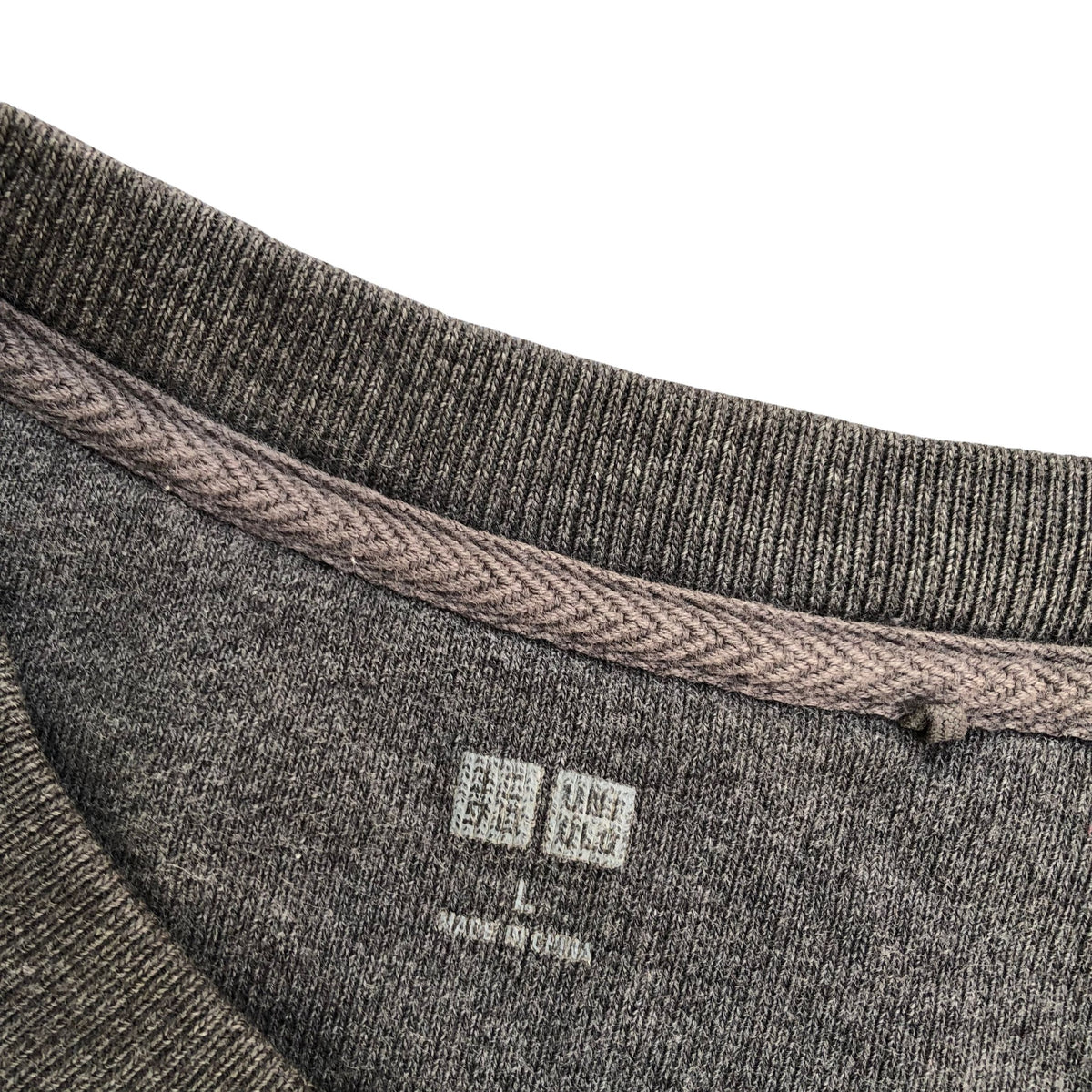 UNIQLO SWEATSHIRT