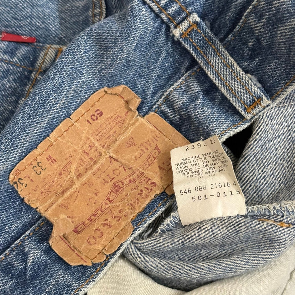 LEVI’s 501 JEANS