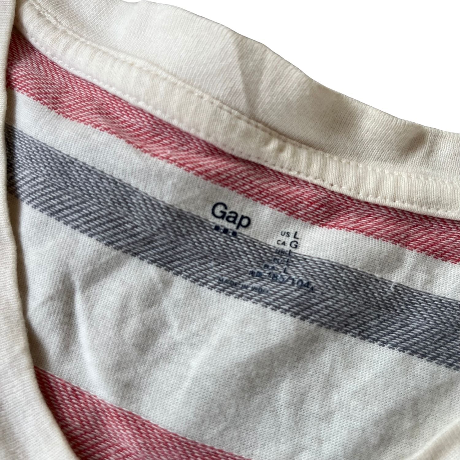GAP TEE