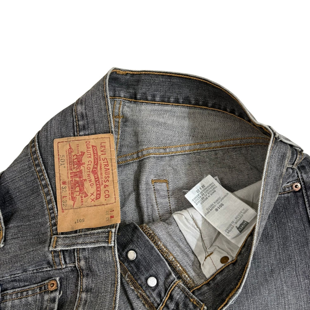 LEVI’s 501 JEANS