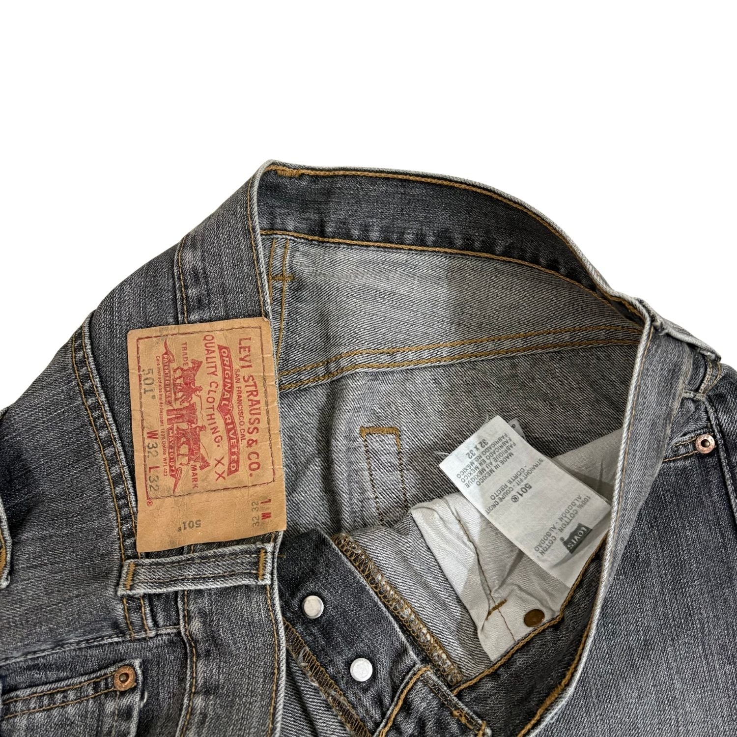 LEVI’s 501 JEANS
