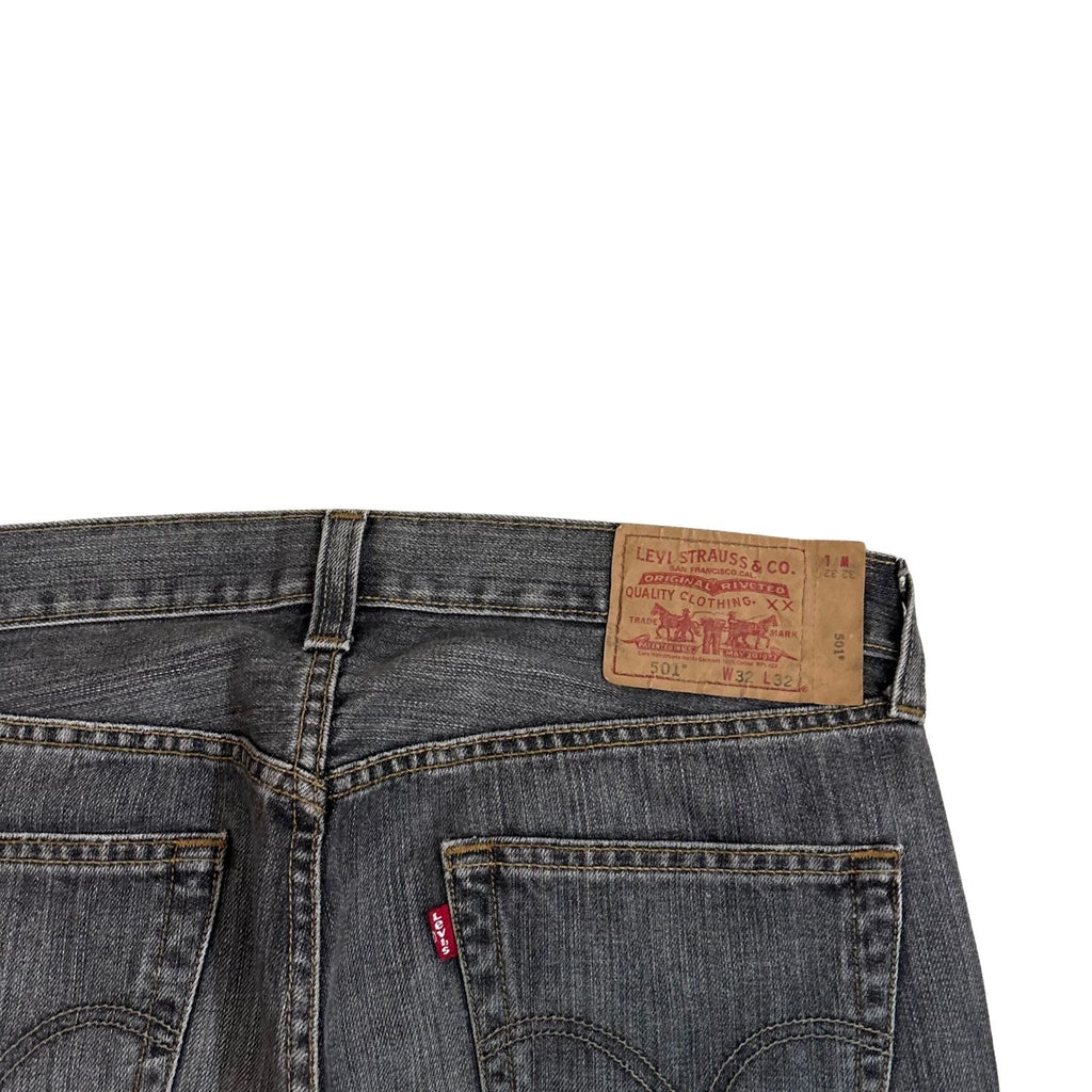 LEVI’s 501 JEANS