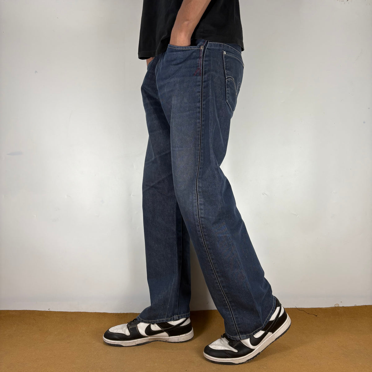 LEVI’s ENGINEERED JEANS