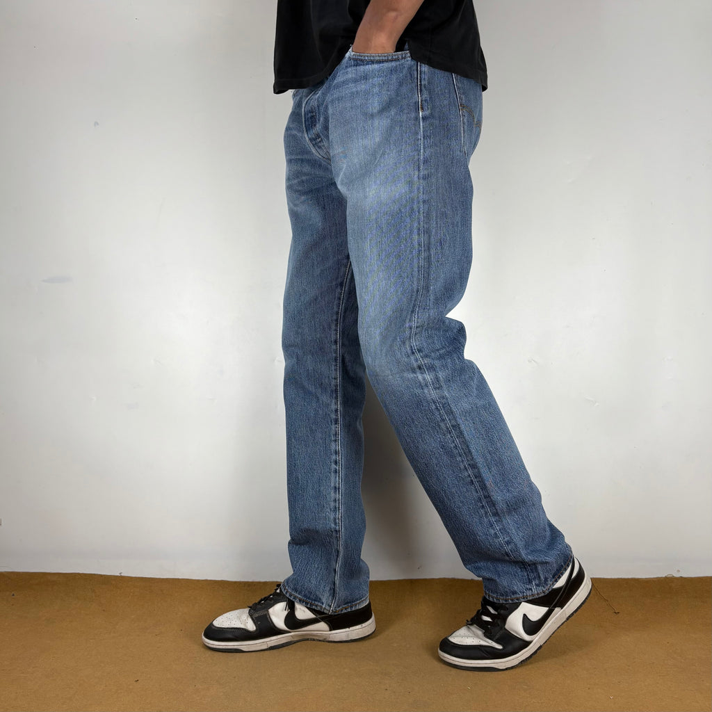 LEVI’s 501 JEANS