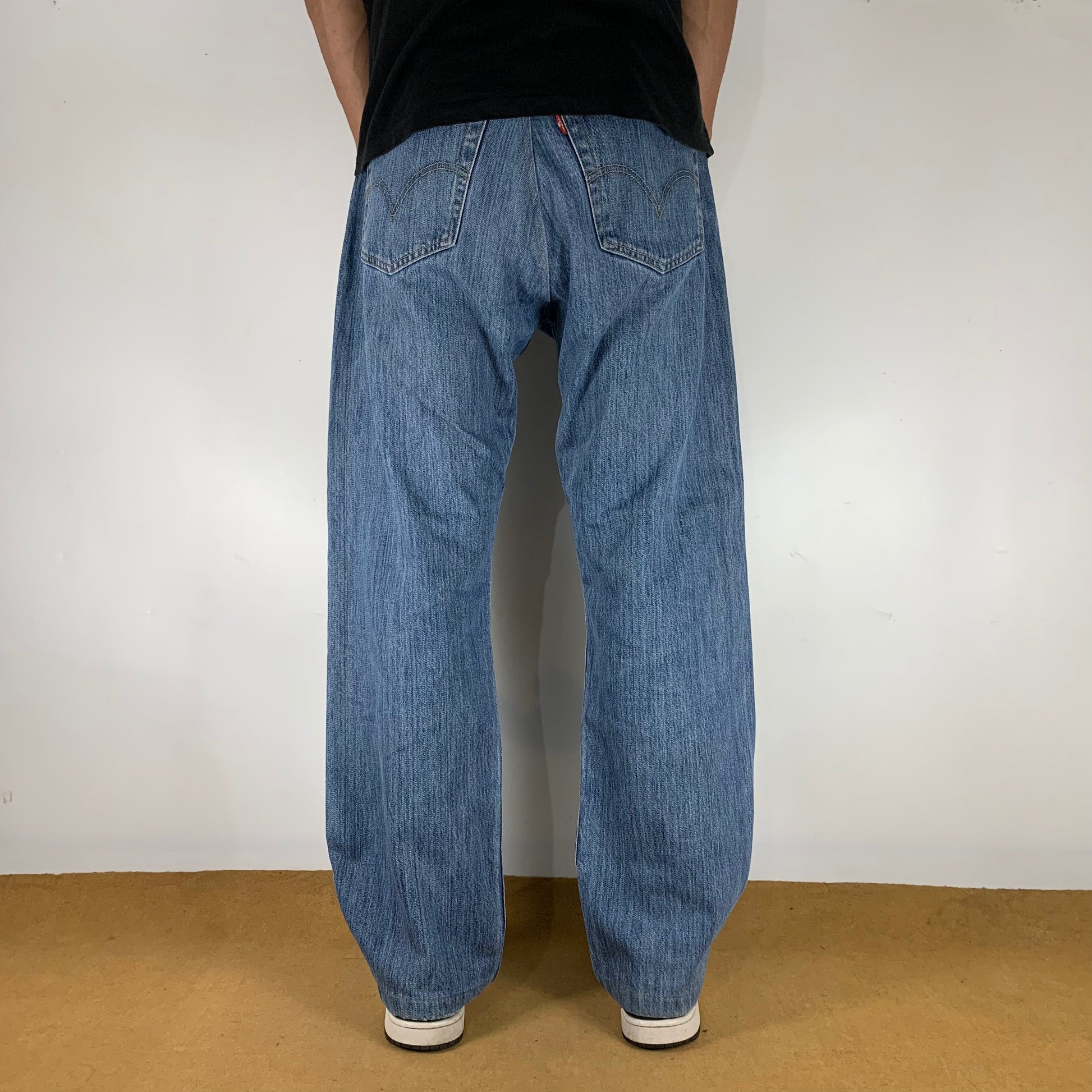LEVI’s 501 JEANS