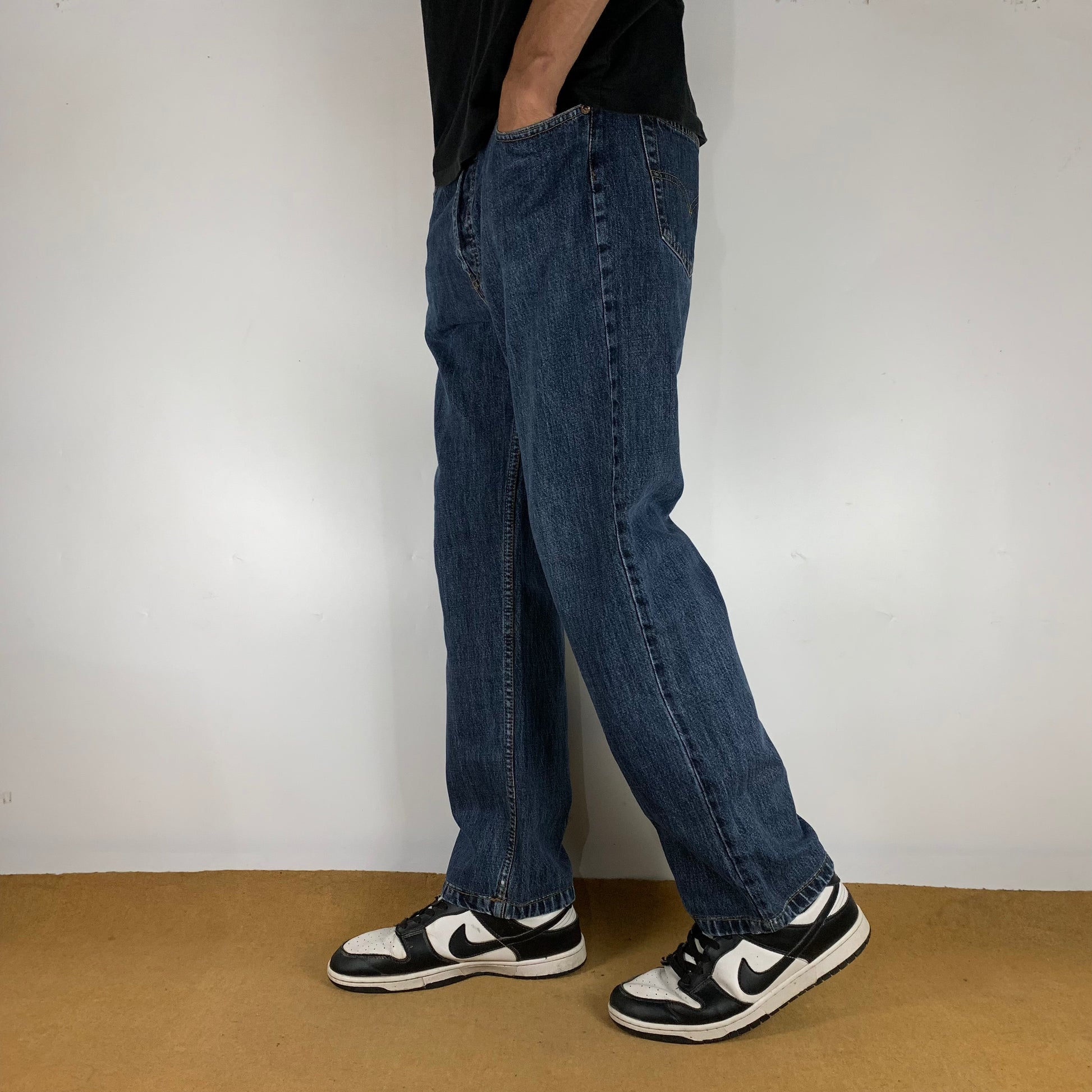 LEVI’s 501 JEANS
