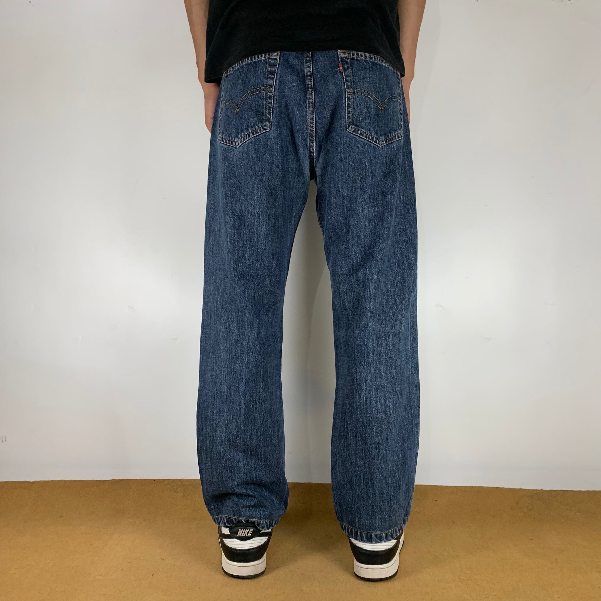 LEVI’s 501 JEANS