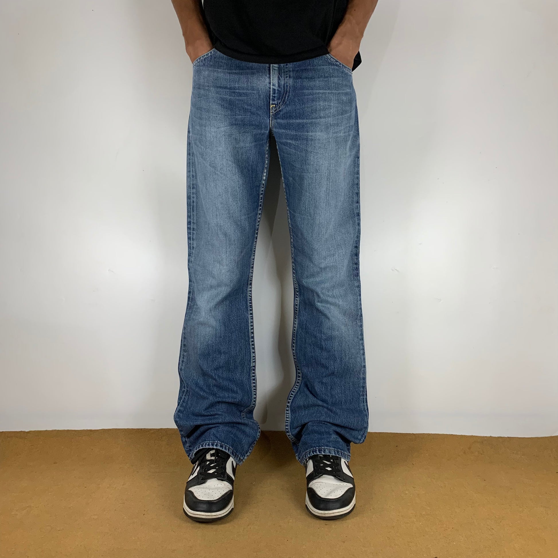 LEVI’s 507 JEANS
