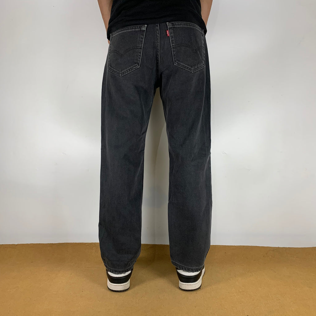 LEVI’s 516 JEANS