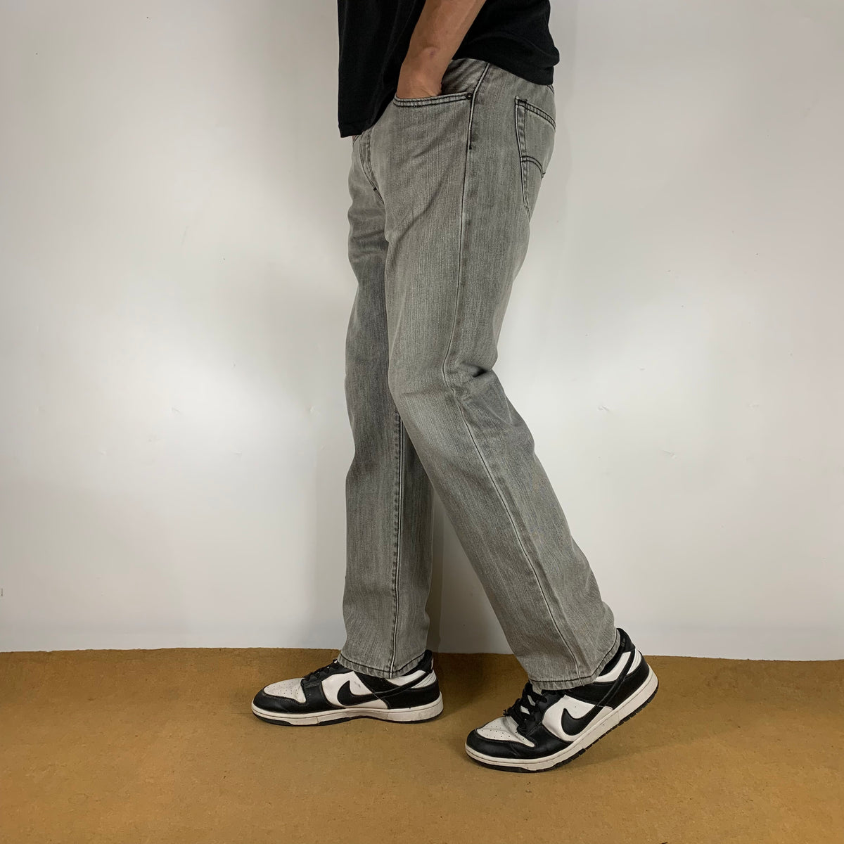 LEVI’s 501 JEANS