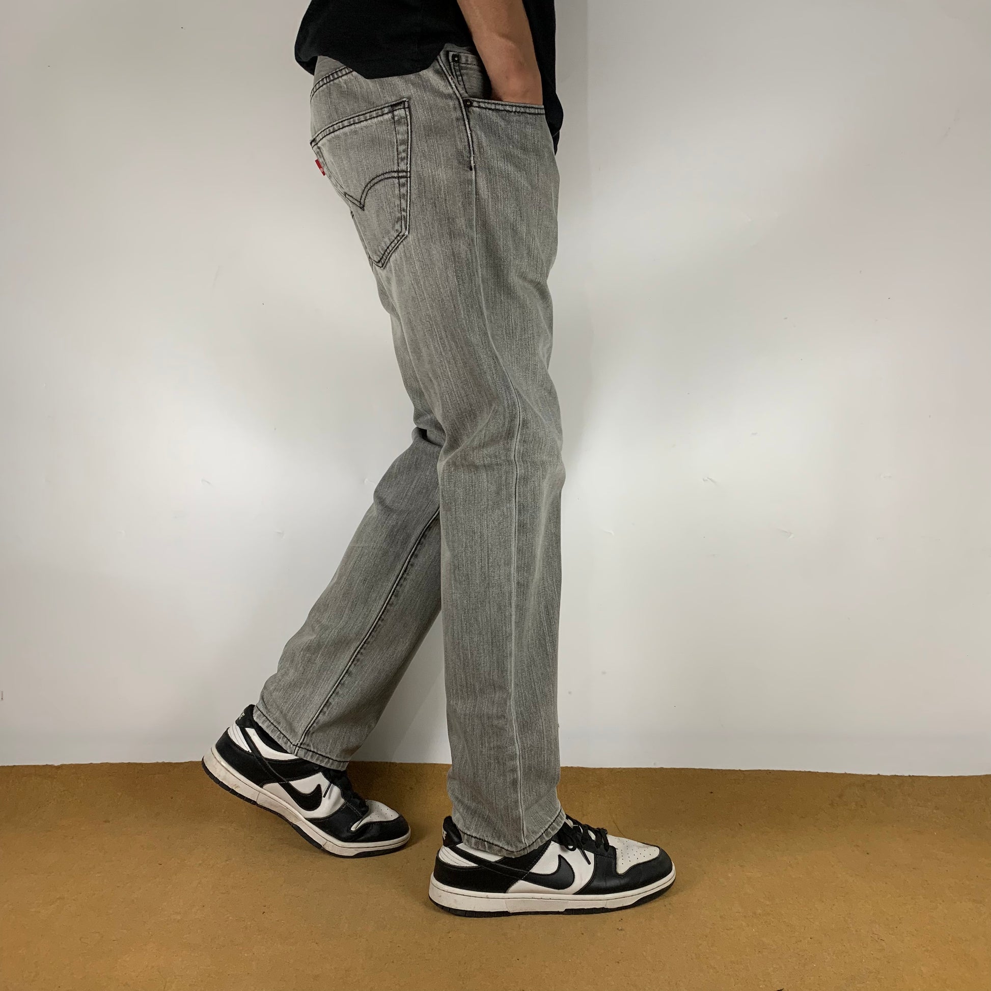 LEVI’s 501 JEANS