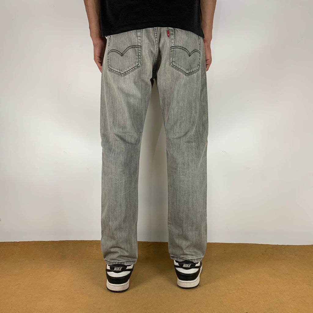 LEVI’s 501 JEANS