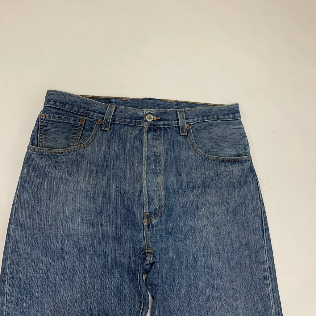 LEVI’s 501 JEANS