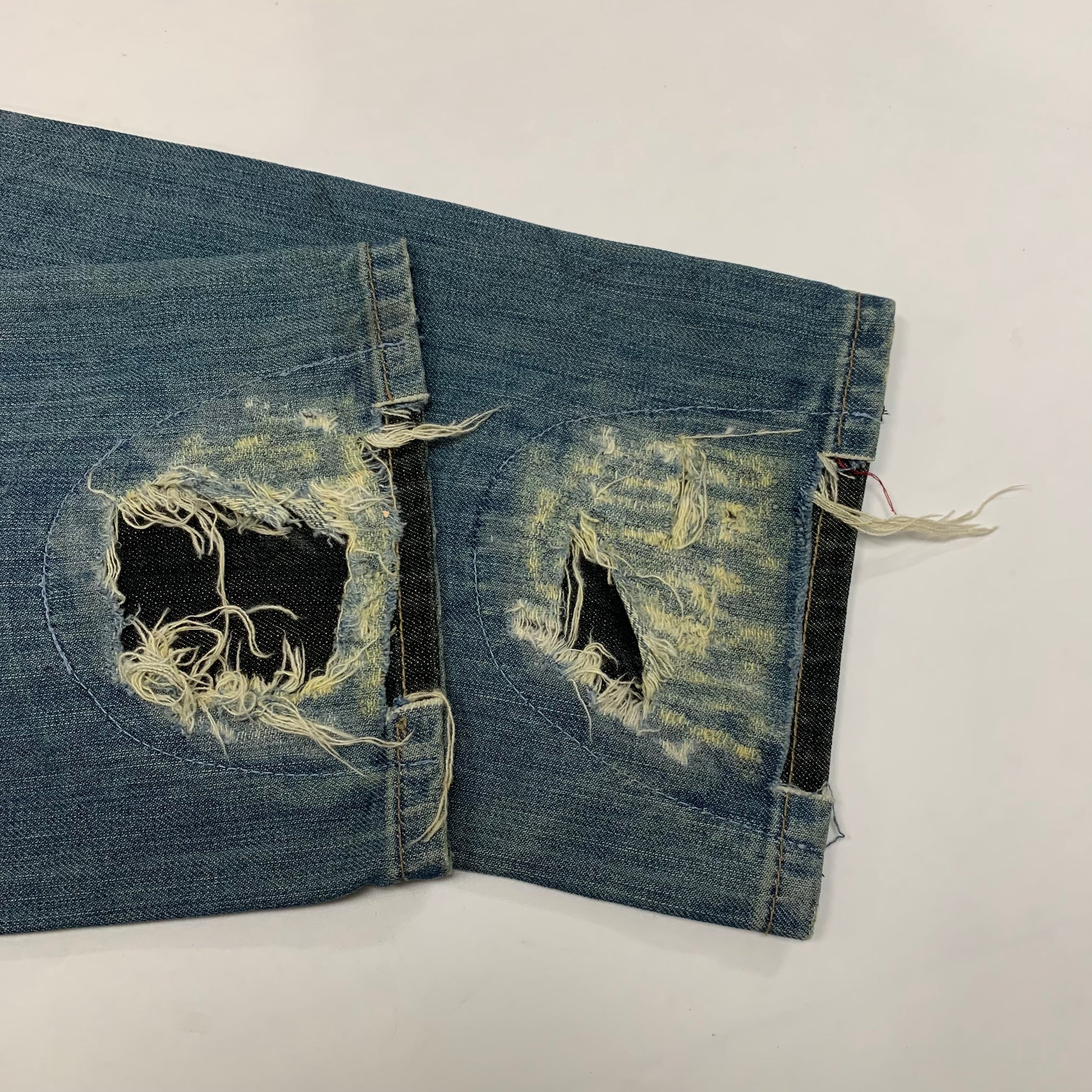 VINTAGE JEANS