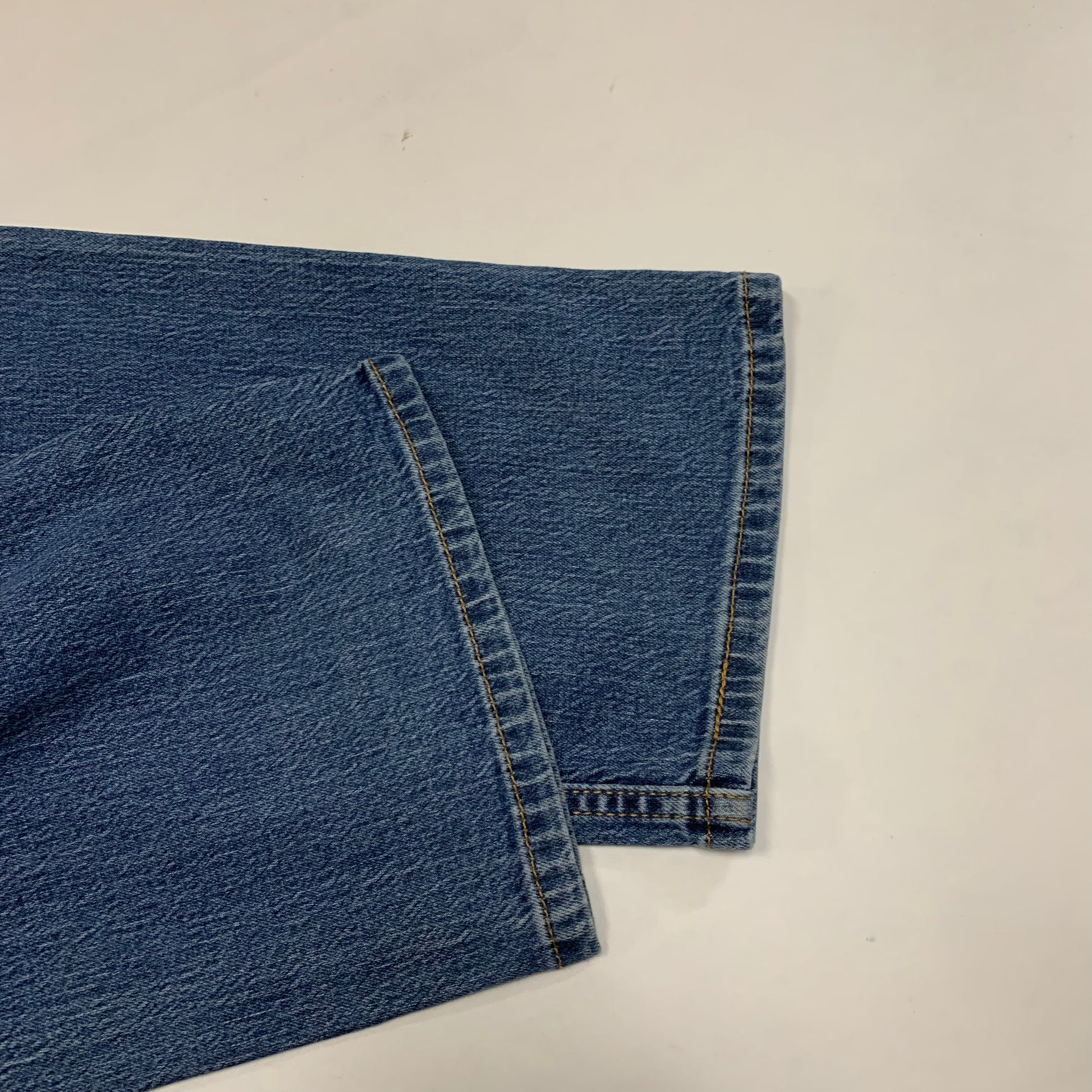 LEVI’s 505 JEANS