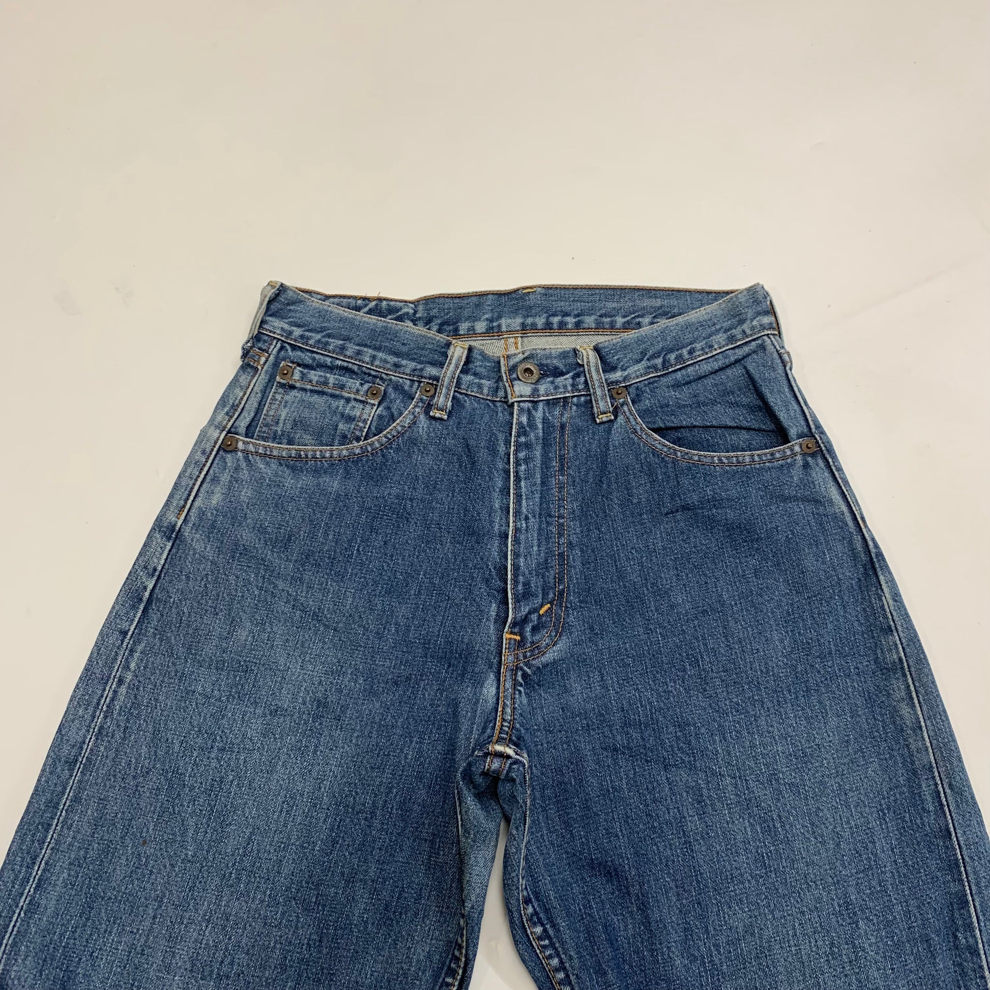 LEVI’s 504 JEANS