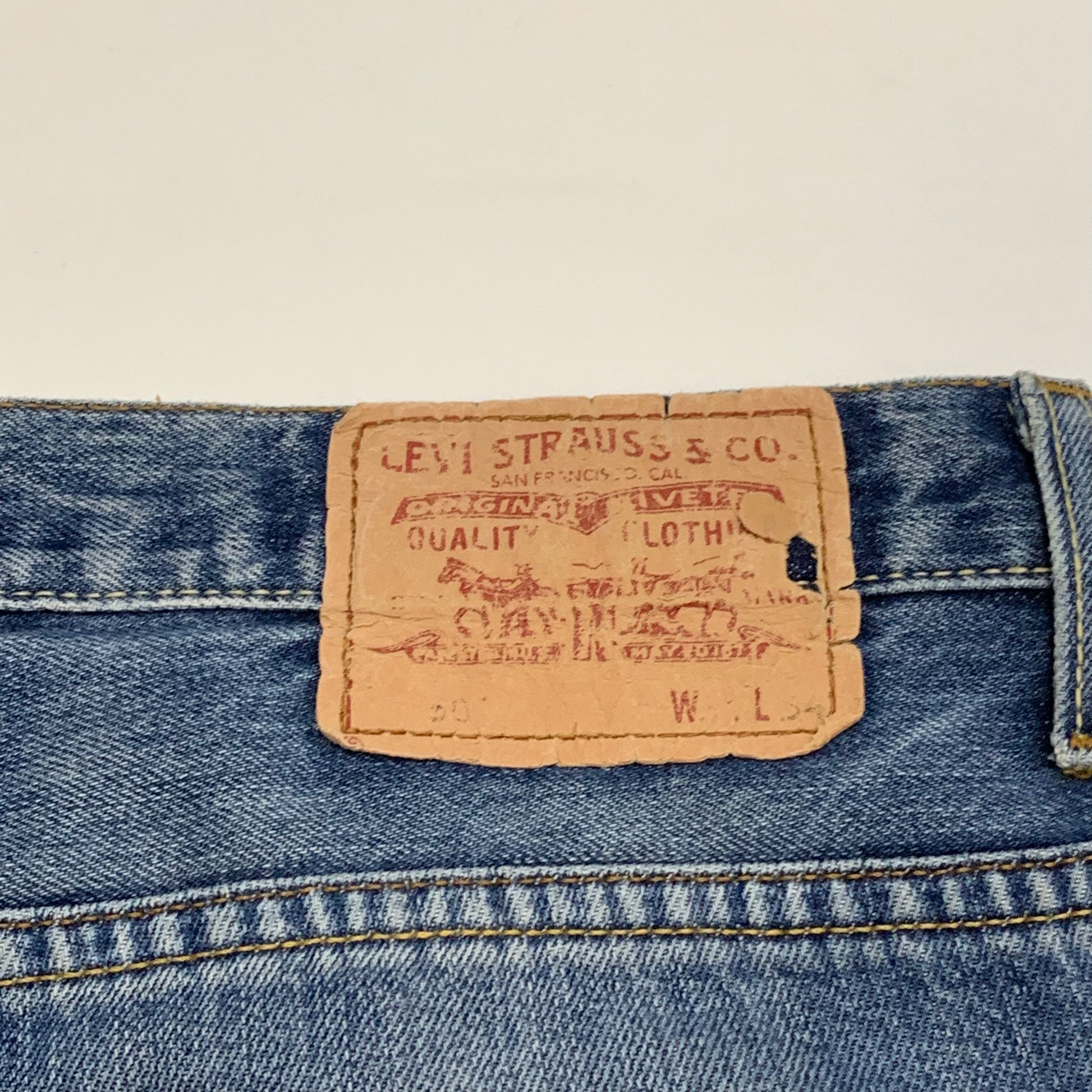 LEVI’s 507 JEANS