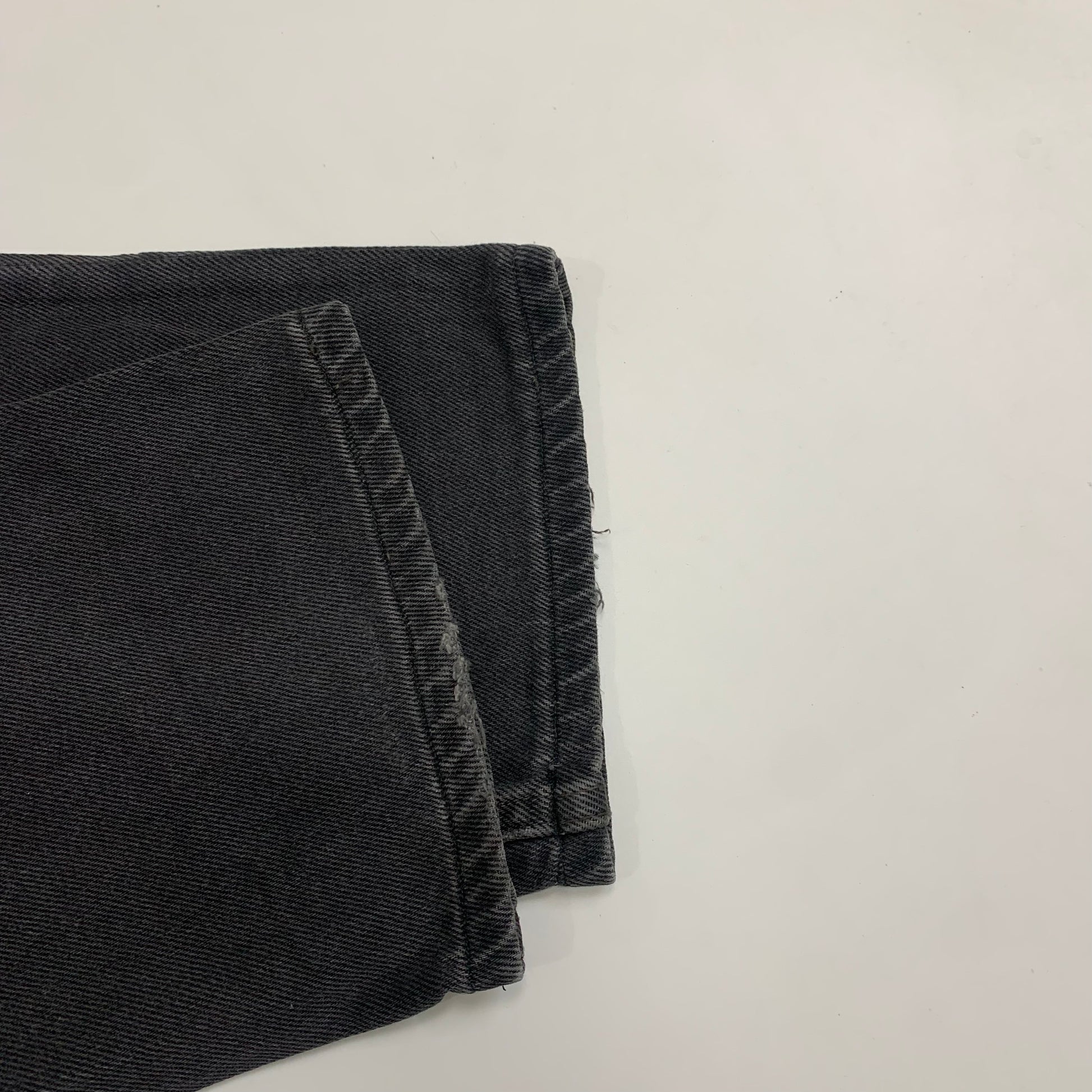 LEVI’s 516 JEANS