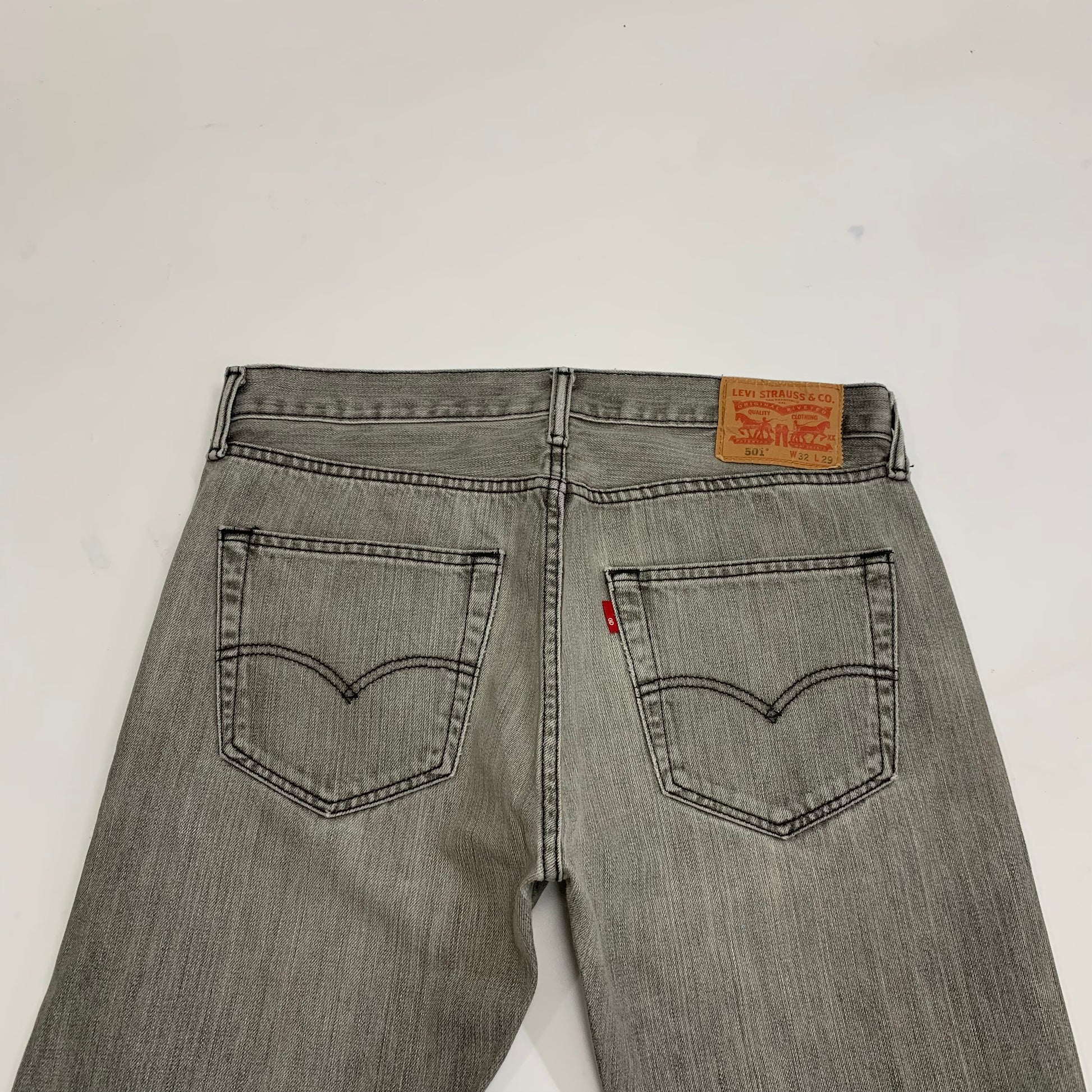 LEVI’s 501 JEANS