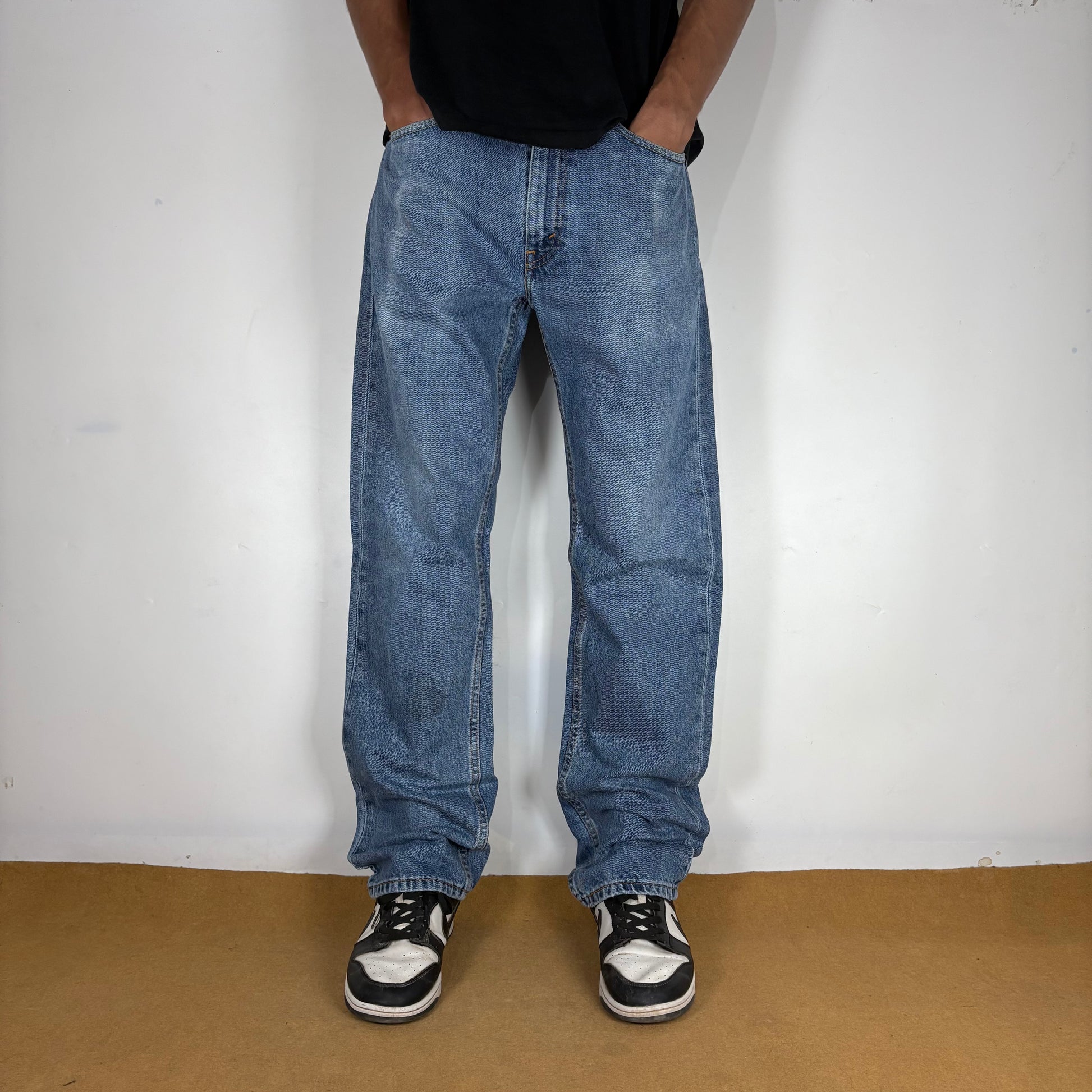 LEVI’s 505 JEANS
