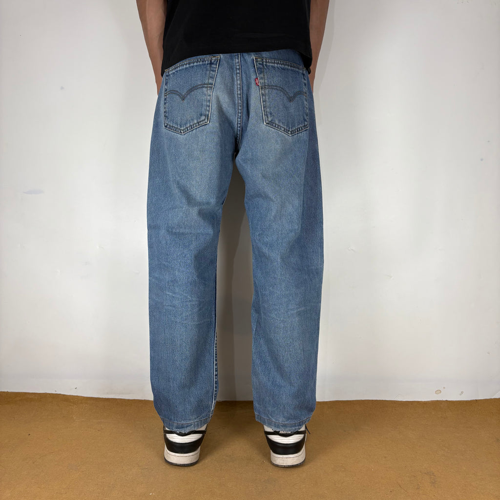 LEVI’s 501 JEANS