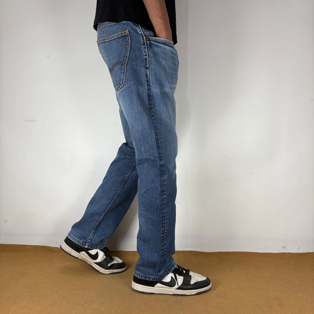 LEVI’s 504 JEANS