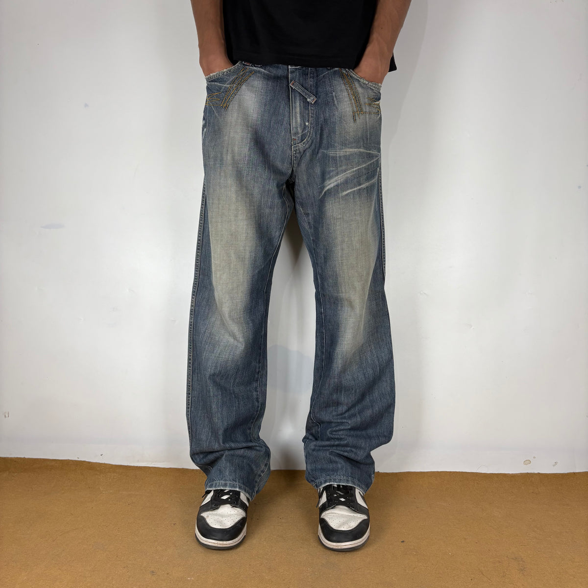 P&P JEANS