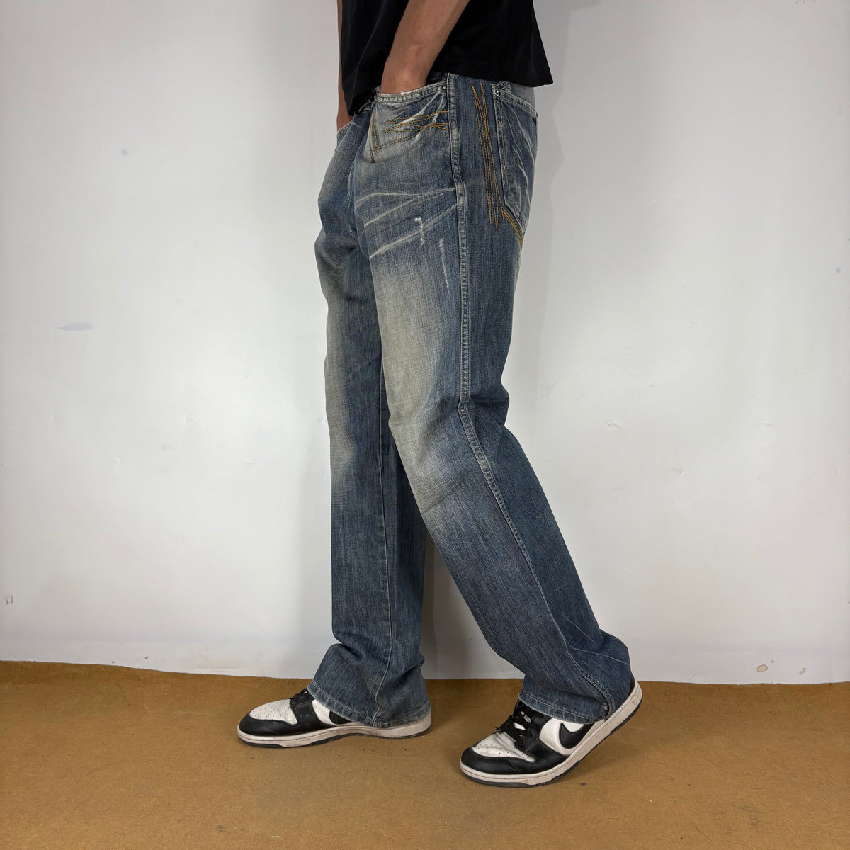 P&P JEANS