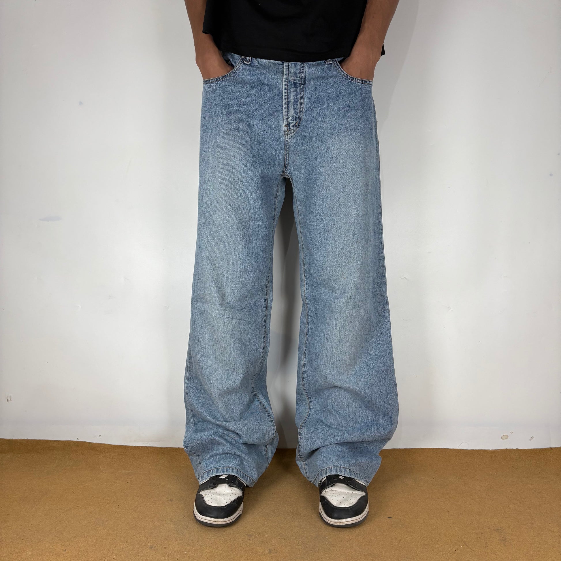 BAGGY JEANS