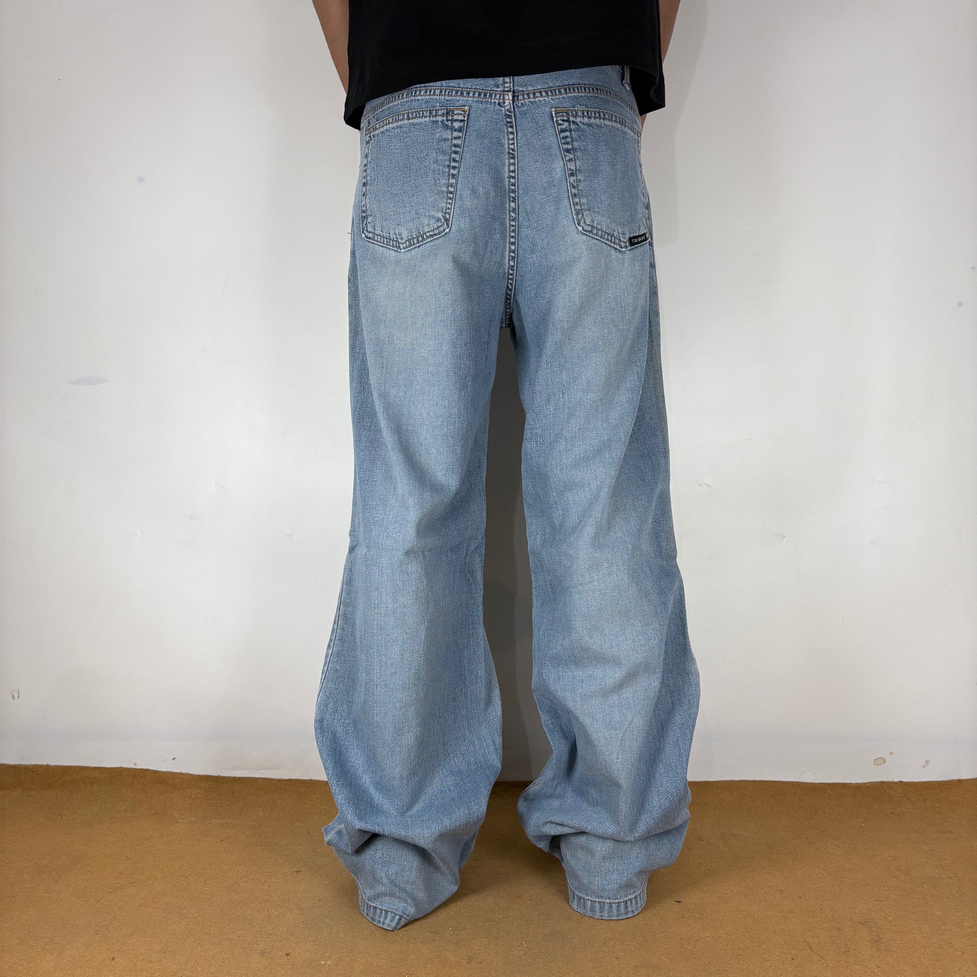 BAGGY JEANS