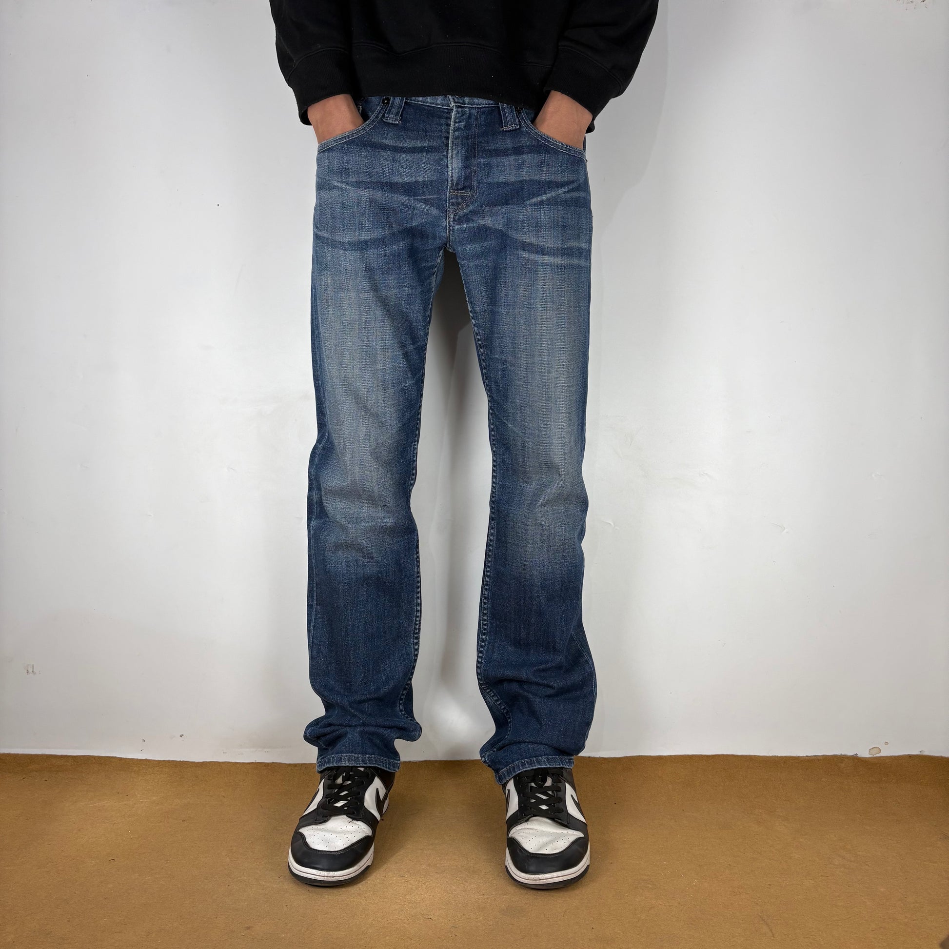 LEVI’s 504 JEANS