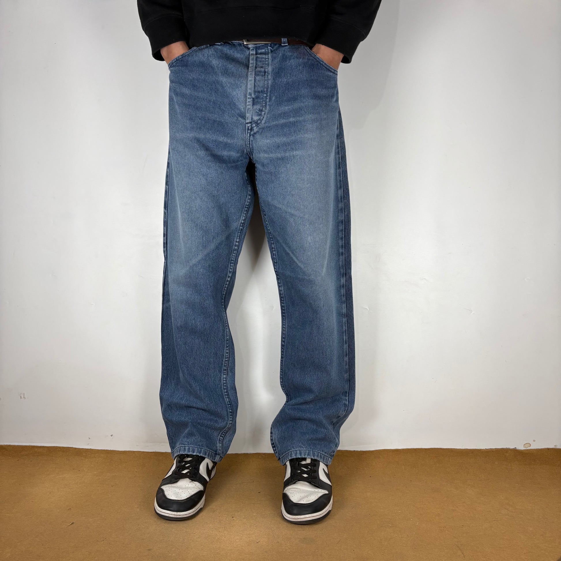 LEVI’s 501 JEANS