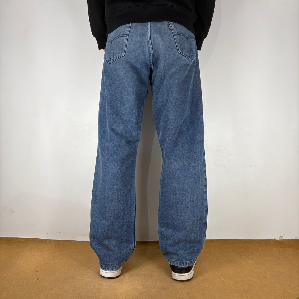 LEVI’s 501 JEANS