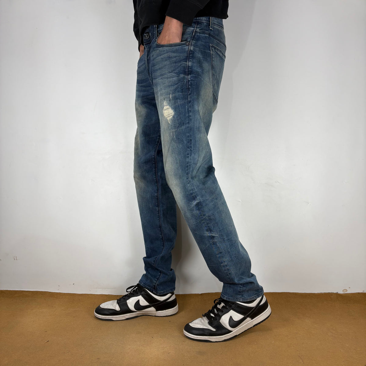 GUESS JEANS