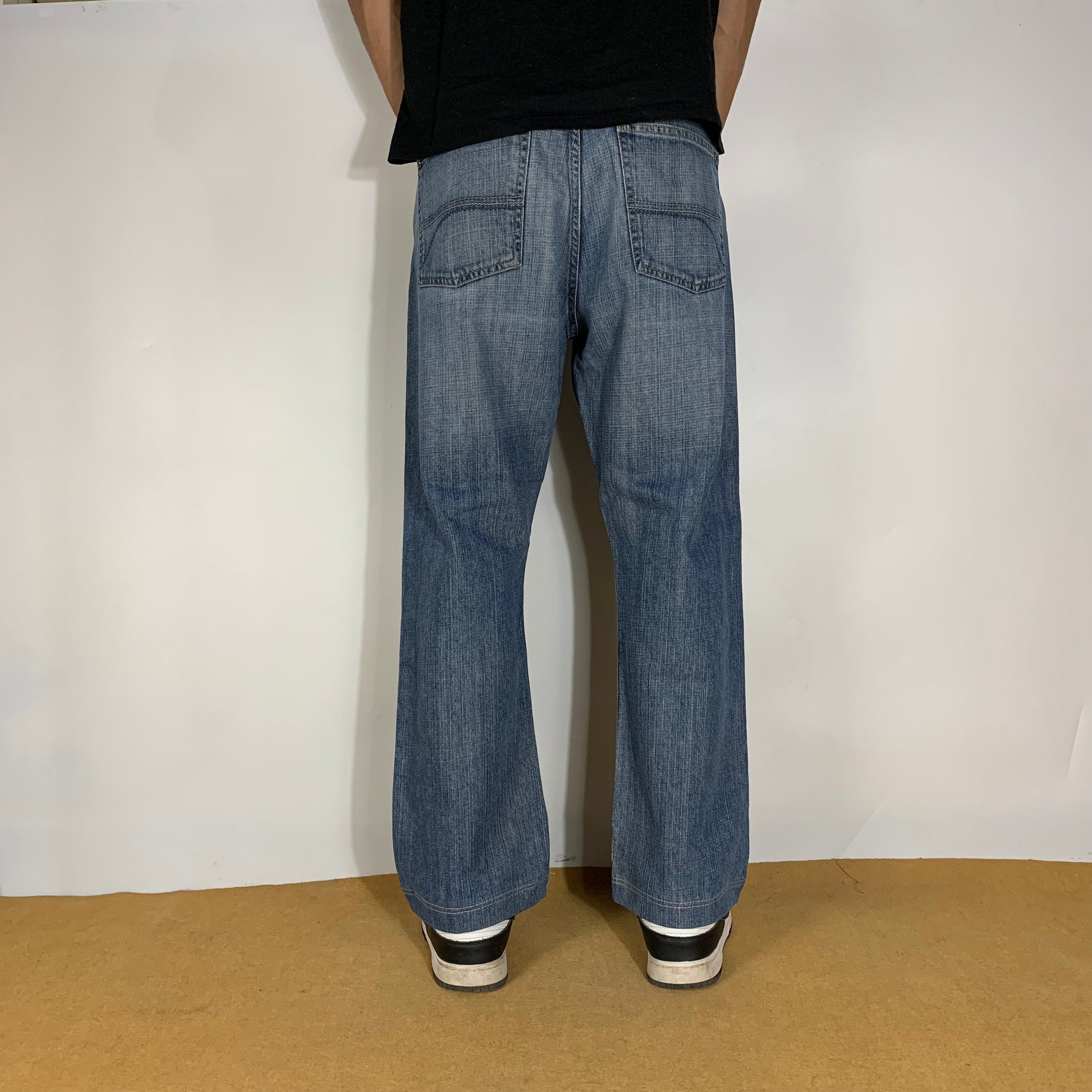 TOMMY HILFI.FER JEANS