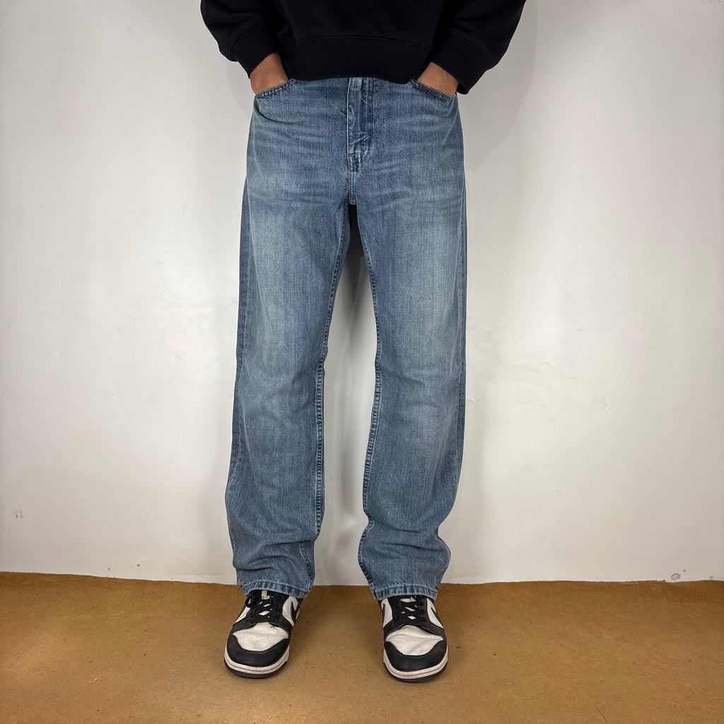 LEVI’s 514 JEANS