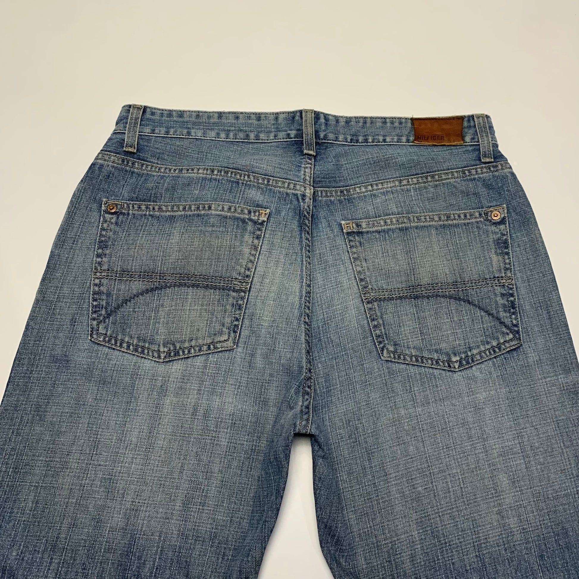 TOMMY HILFI.FER JEANS