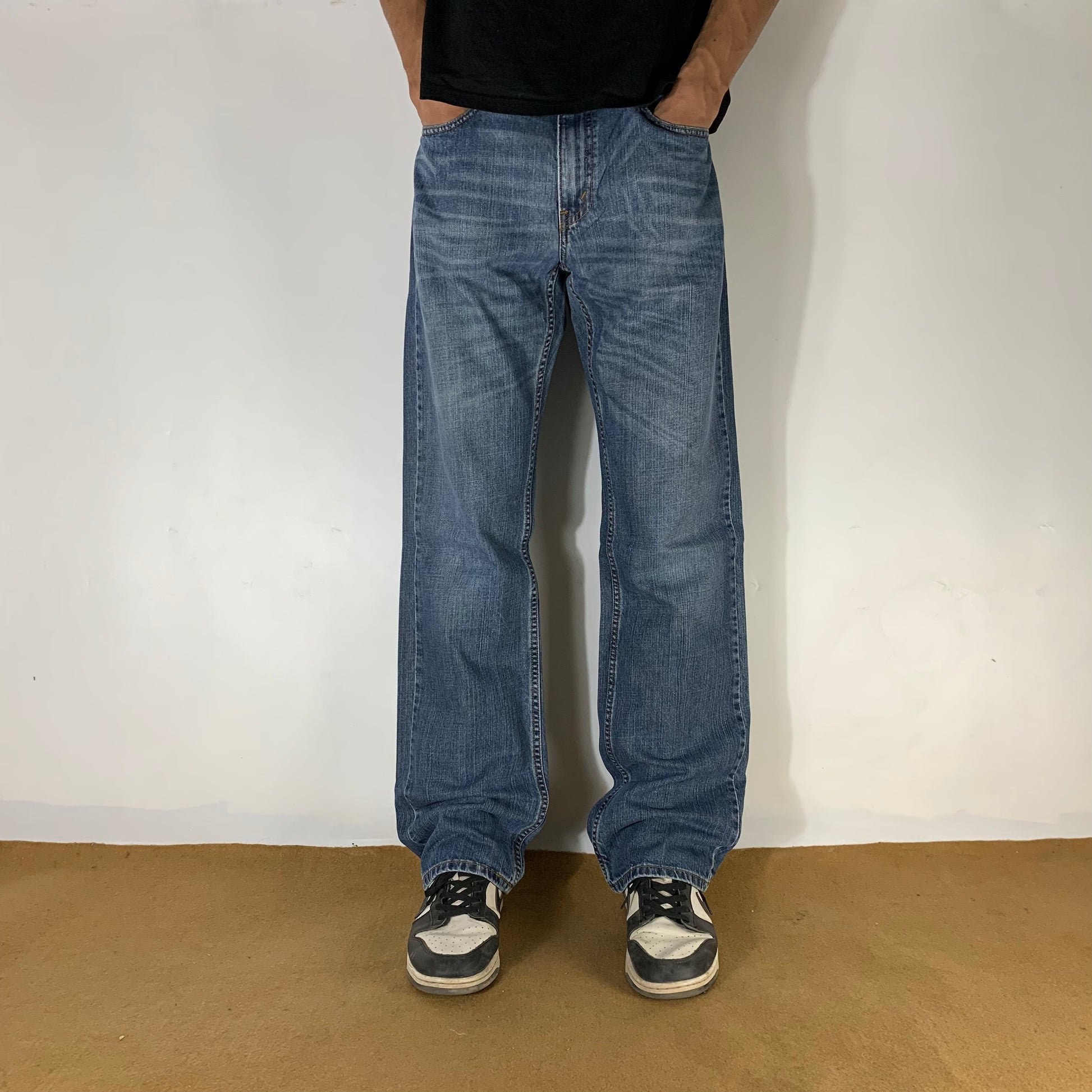LEVI’s 559 JEANS