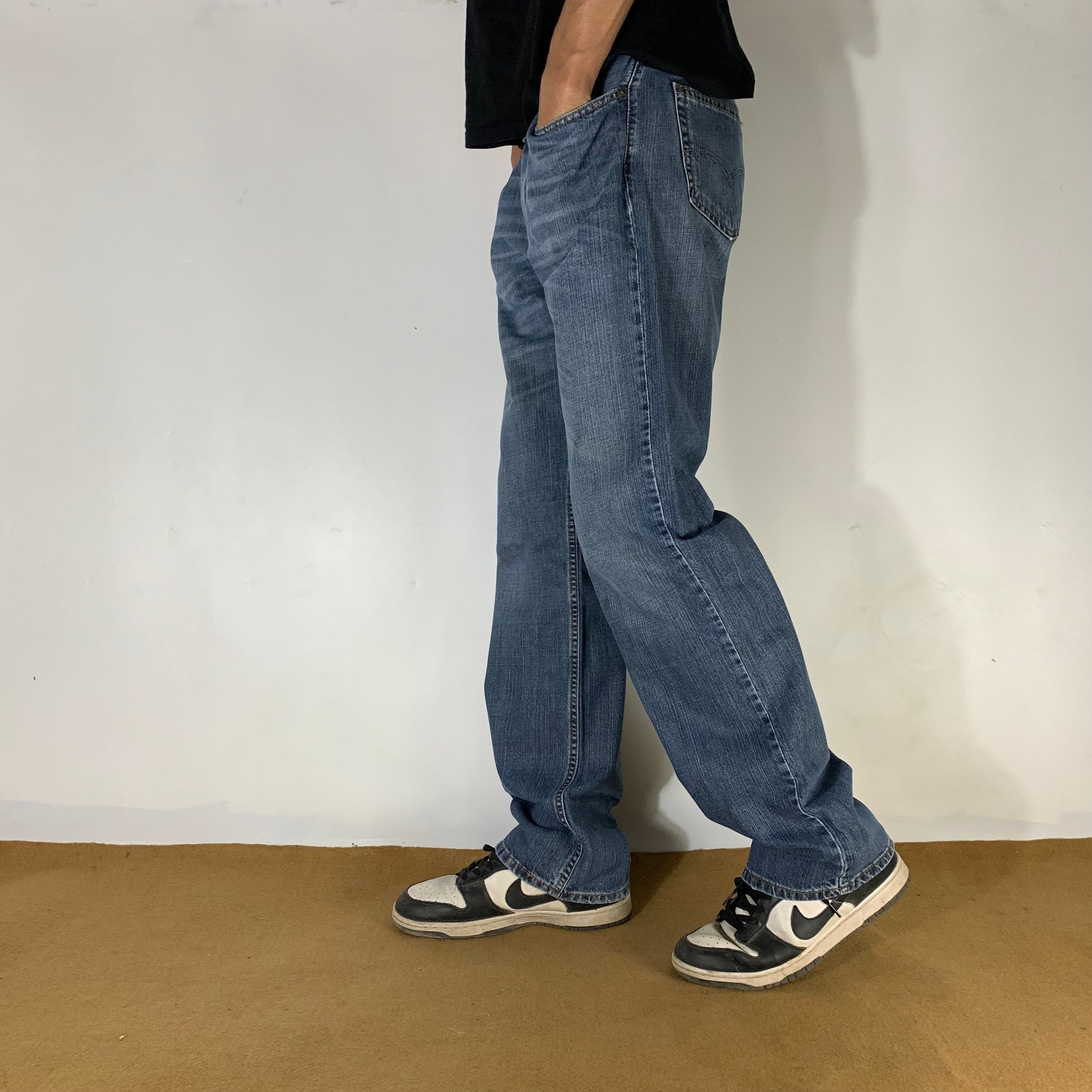 LEVI’s 559 JEANS