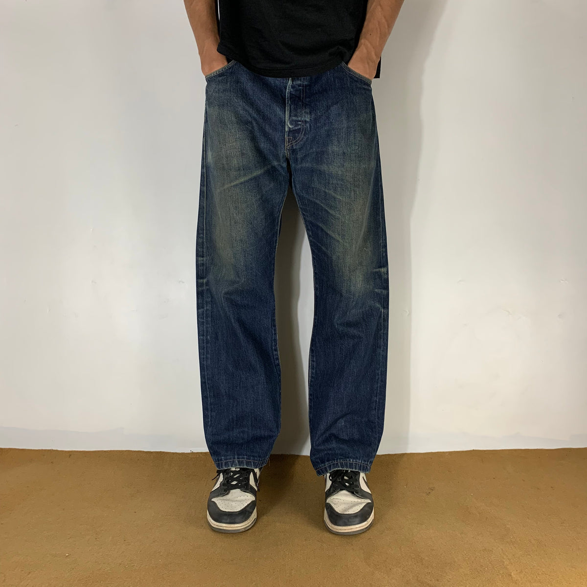 LEVI’s 501 JEANS