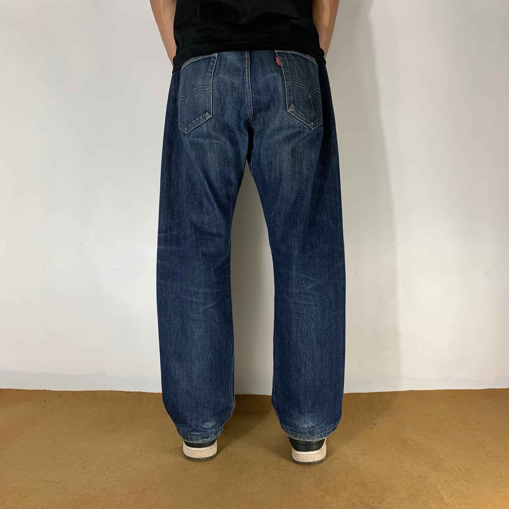 LEVI’s 501 JEANS