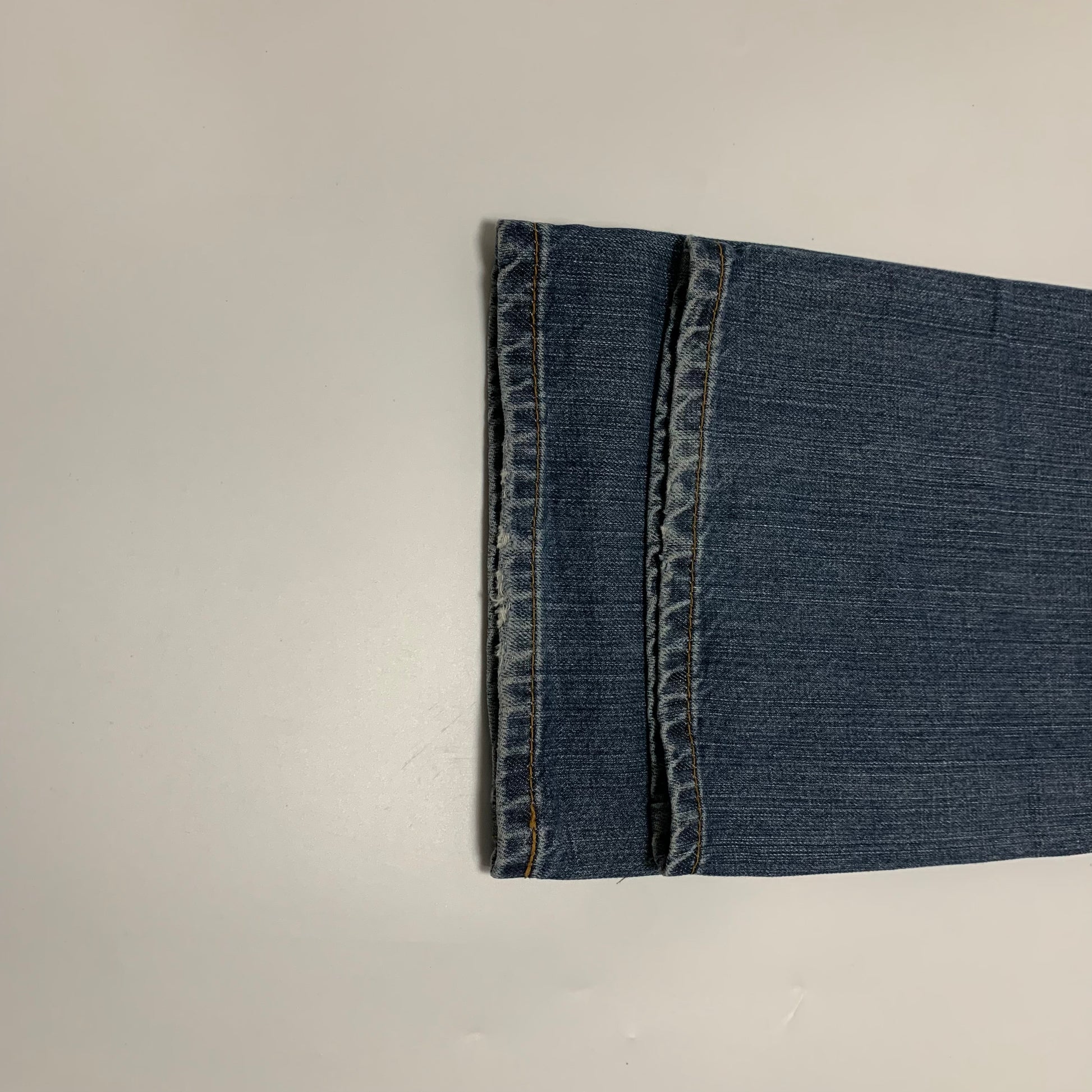 LEVI’s 559 JEANS