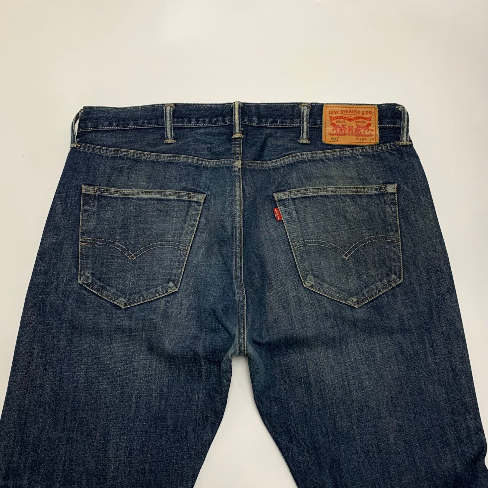 LEVI’s 501 JEANS