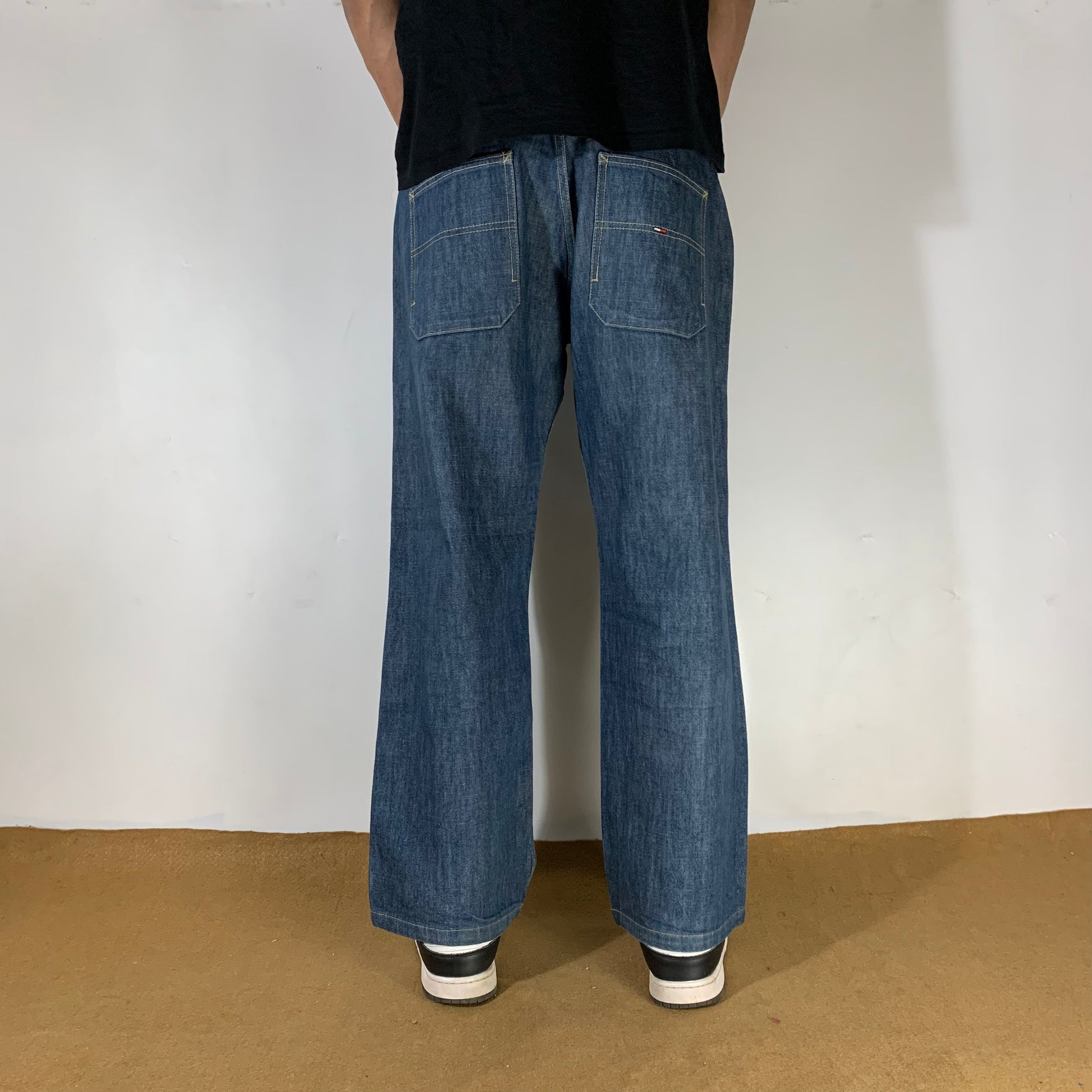 T0MMY HILFIGER JEANS