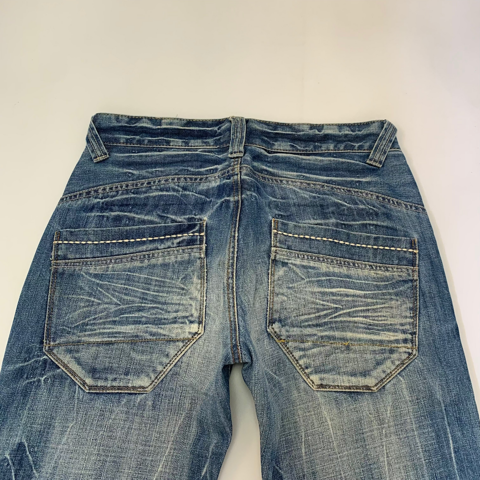 M0N0P0L JEANS