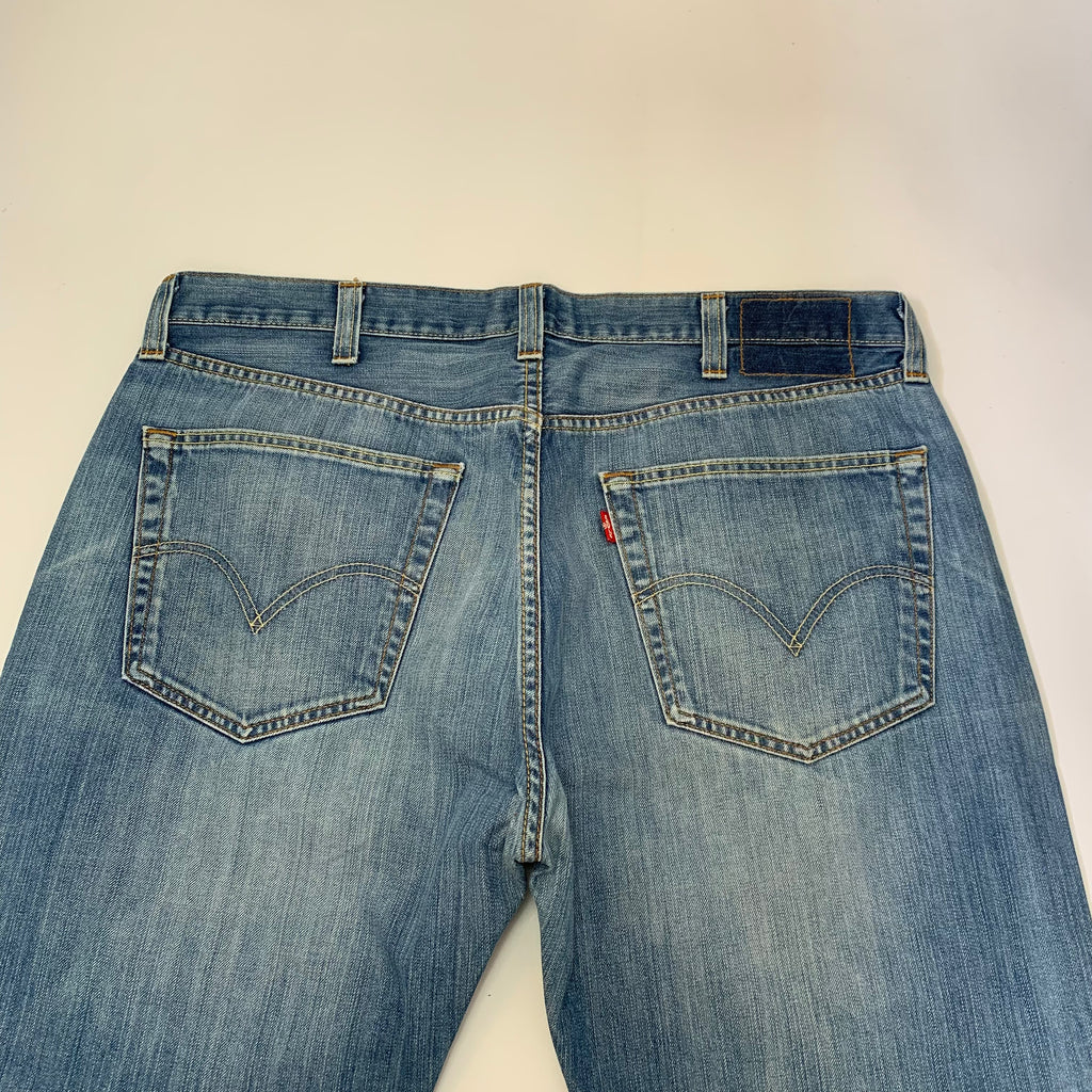 LEVI’s 5O1 JEANS