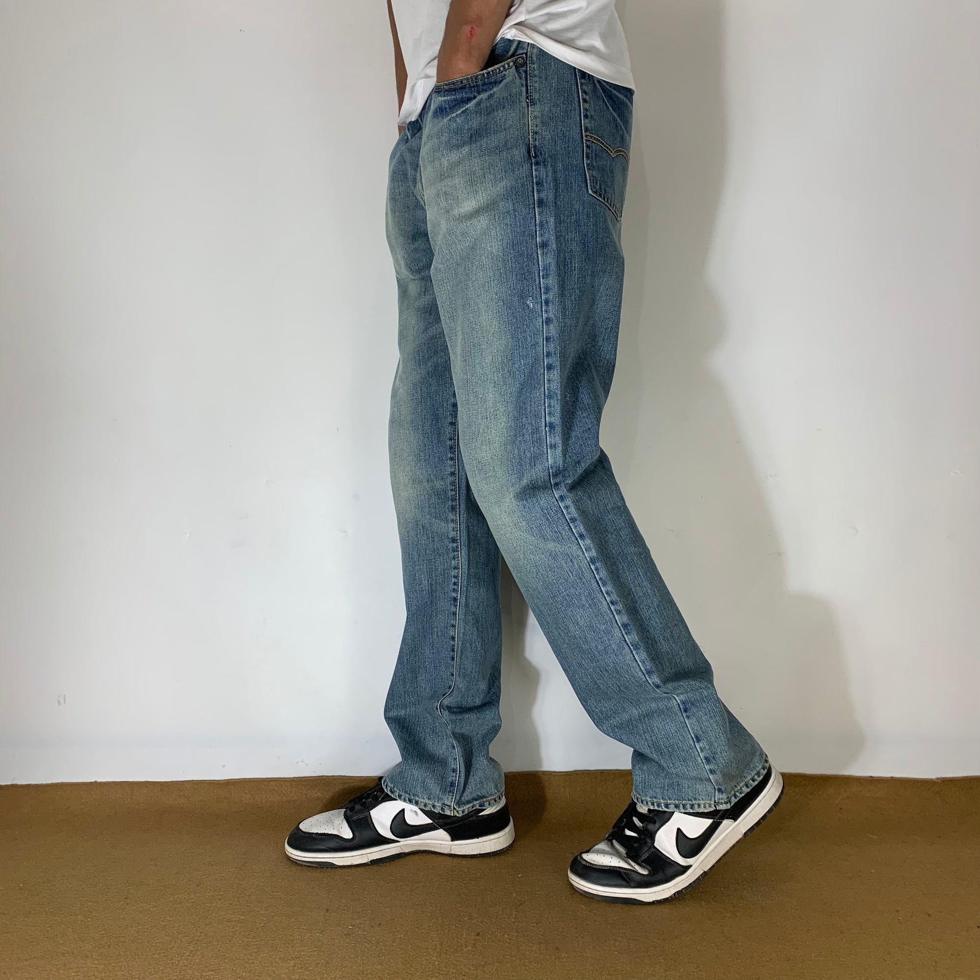 AMERICAN EAGLE VINTAGE