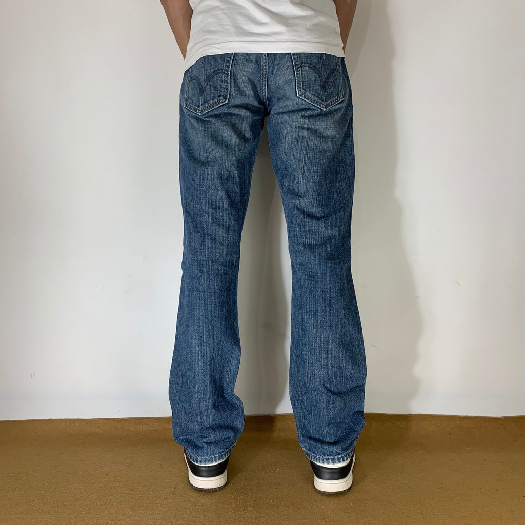 LEVI’s 514 JEANS