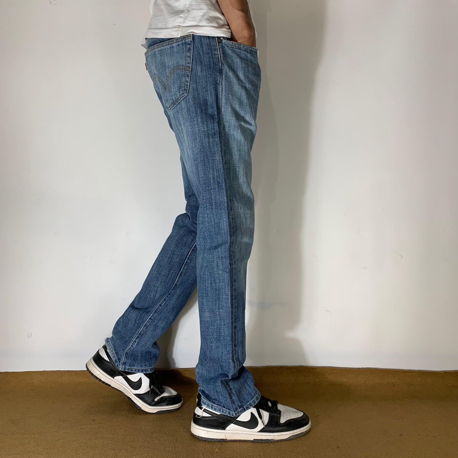 LEVI’s 501 JEANS
